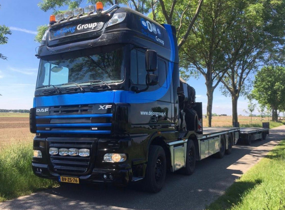 DAF vrachtwagen van De Jong Group voor transport en levering